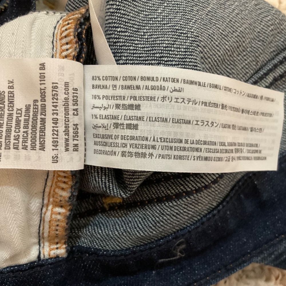 Abercrombie and Fitch dark wash cuffed denim shorts size 00/24 - Picture 5 of 5